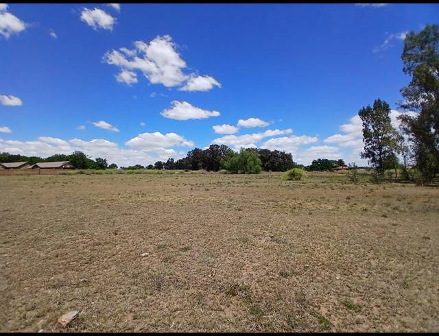 8,094M² VACANT LAND FOR SALE IN RIVERSDALE